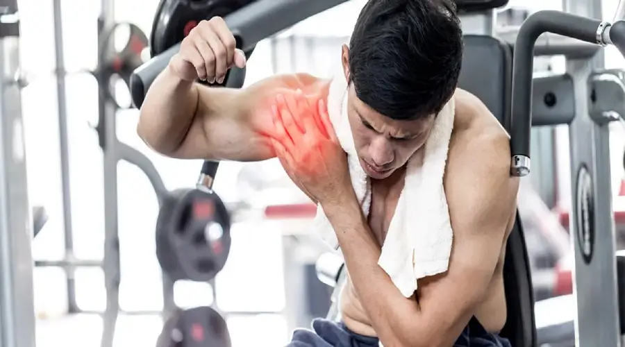 Shoulder Injuries in Gym Goers: Causes, Symptoms, and Physiotherapy Treatment Shoulder Injuries in Gym Goers: Causes, Symptoms, and Physiotherapy Treatment