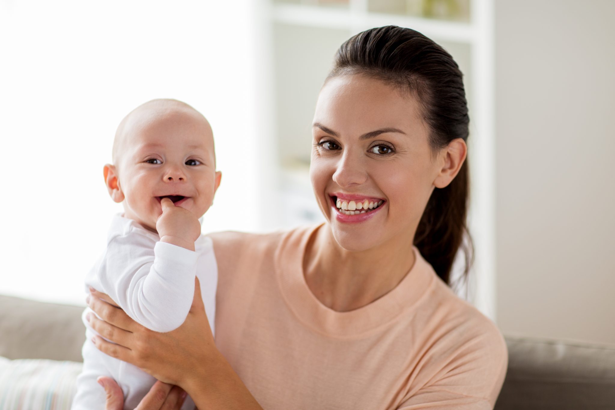 How to Lift Your Baby Without Hurting Your Back
